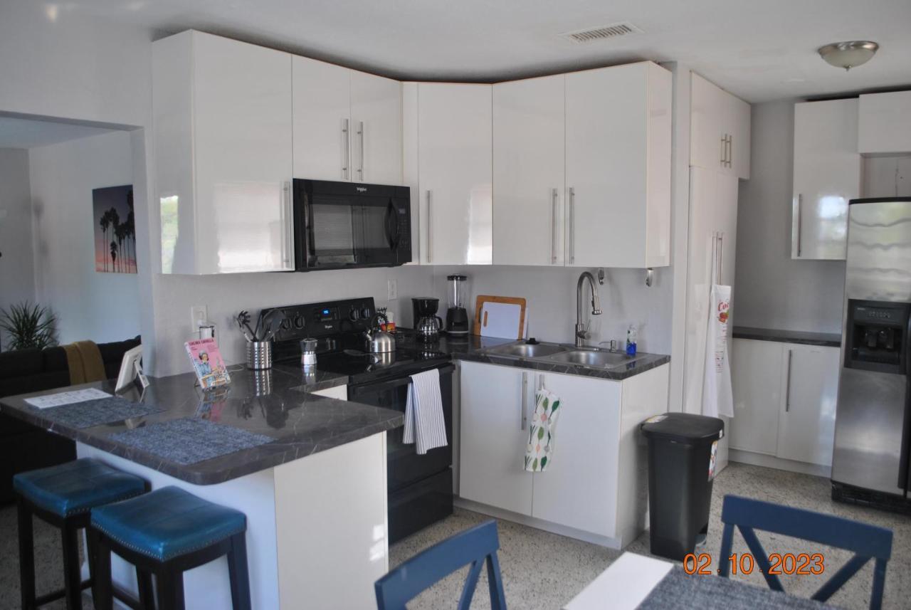 Sleeps 8, Havana Nights In Miami Lägenhet Exteriör bild