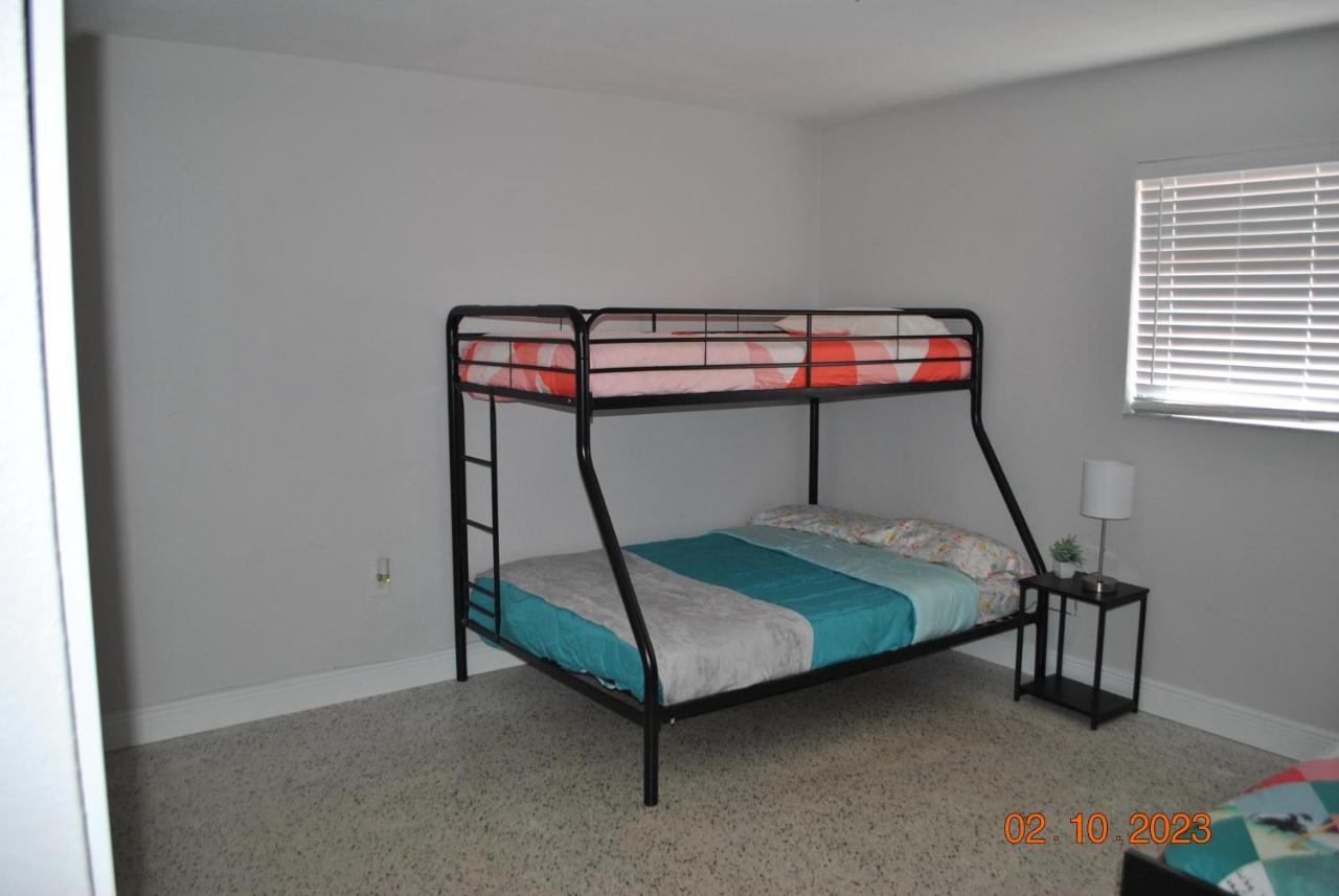 Sleeps 8, Havana Nights In Miami Lägenhet Exteriör bild