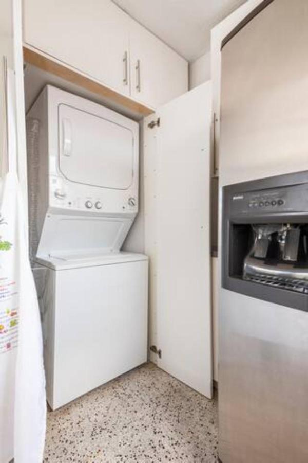 Sleeps 8, Havana Nights In Miami Lägenhet Exteriör bild